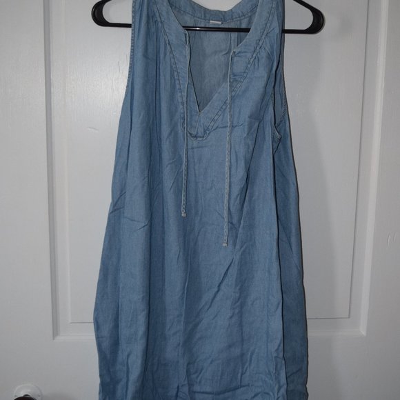 Dress - Picture 1 of 1